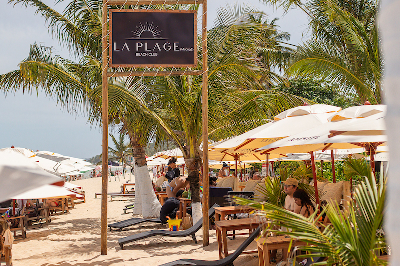 imagem do restaurante na praia do Mucugê